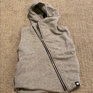Celinununu sleeveless hoodie